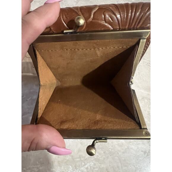 Patricia Nash Reiti Brown Tooled Leather Bifold Wallet - Picture 5 of 13
